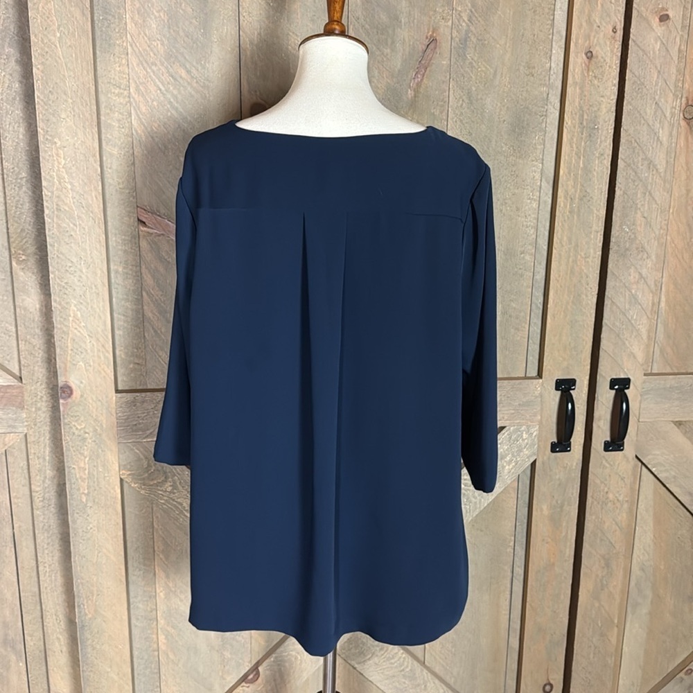 J. Jill Wearever Collection Easy Care navy blue top size XL - Picture 4 of 10